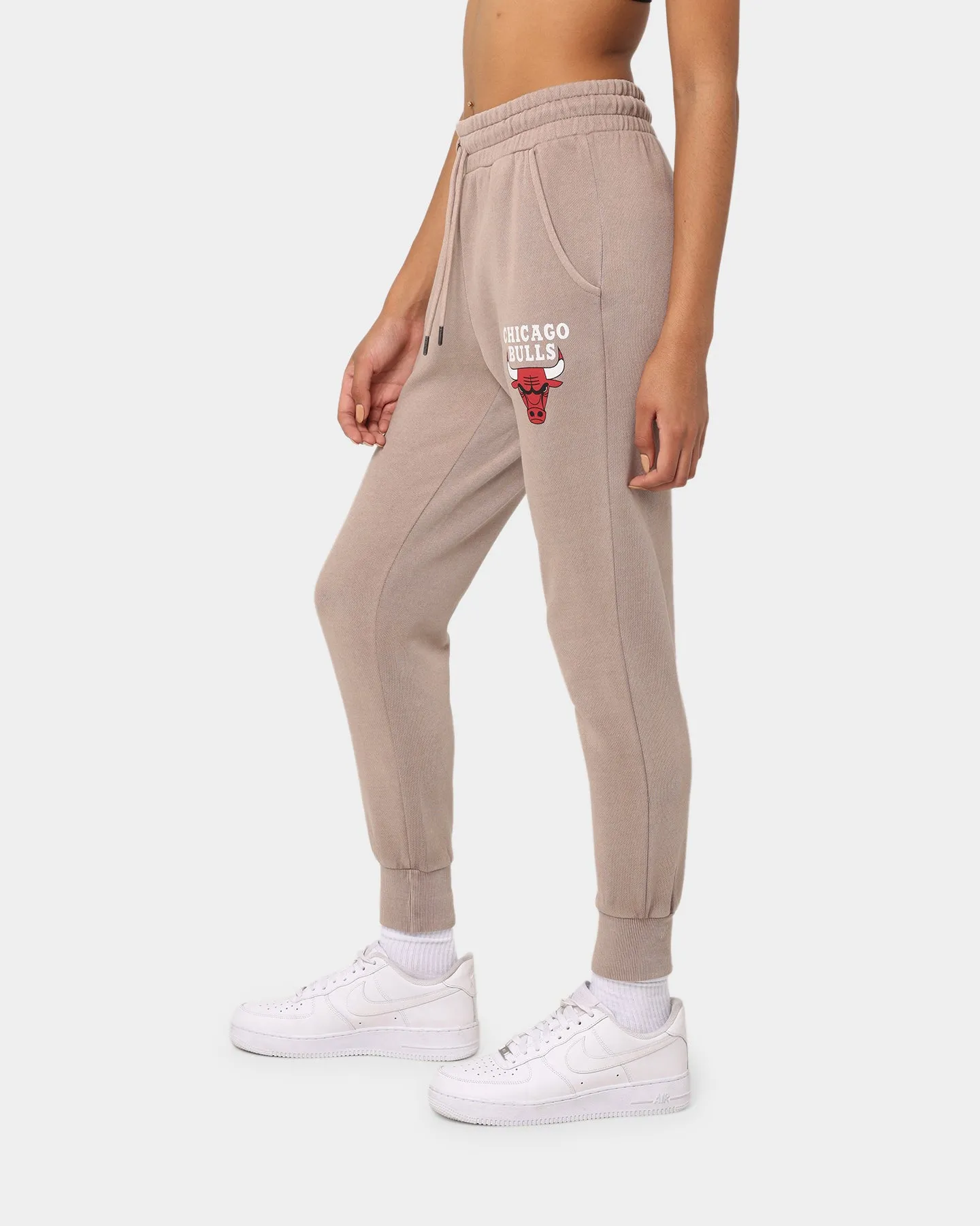 Mitchell & Ness Women's Chicago Bulls Vintage Track Pant Mushroom