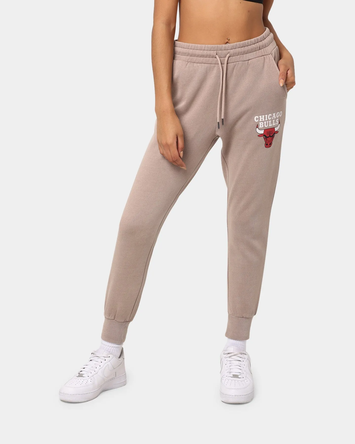 Mitchell & Ness Women's Chicago Bulls Vintage Track Pant Mushroom