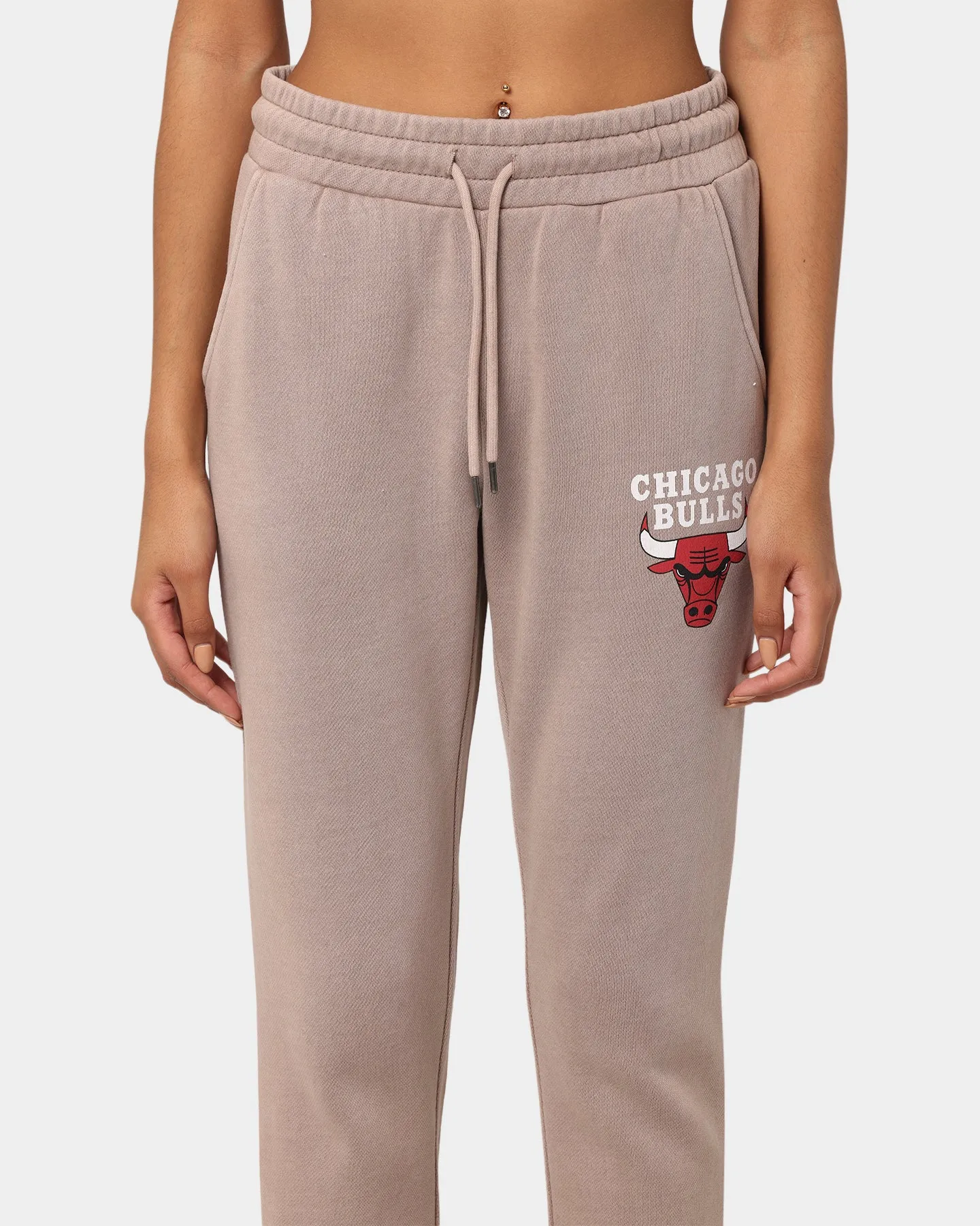 Mitchell & Ness Women's Chicago Bulls Vintage Track Pant Mushroom